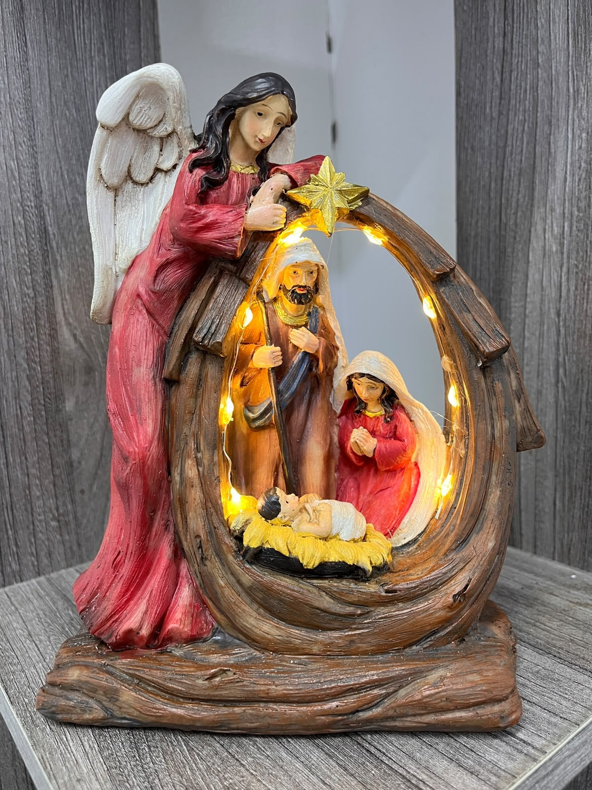 Pesebre Sagrada Familia Esculpido con Ángel