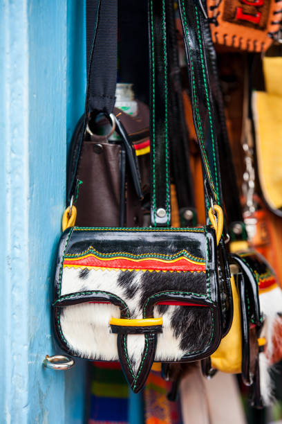 Cartera de cuero tradicional