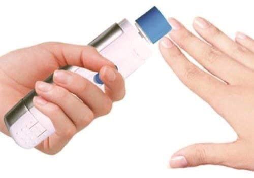 Limador y pulidor de uñas eléctrico.