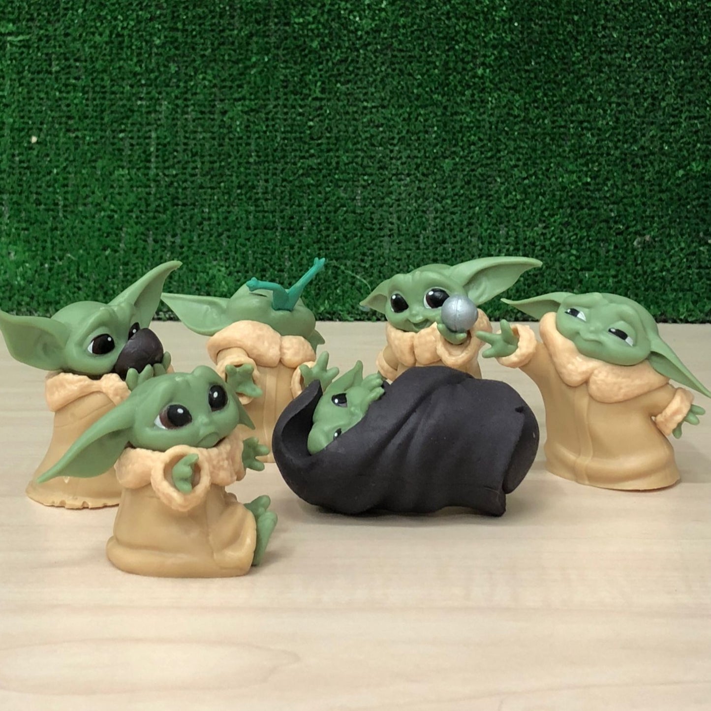 Kit De Muñecos Baby Yoda Por 6 Unidades