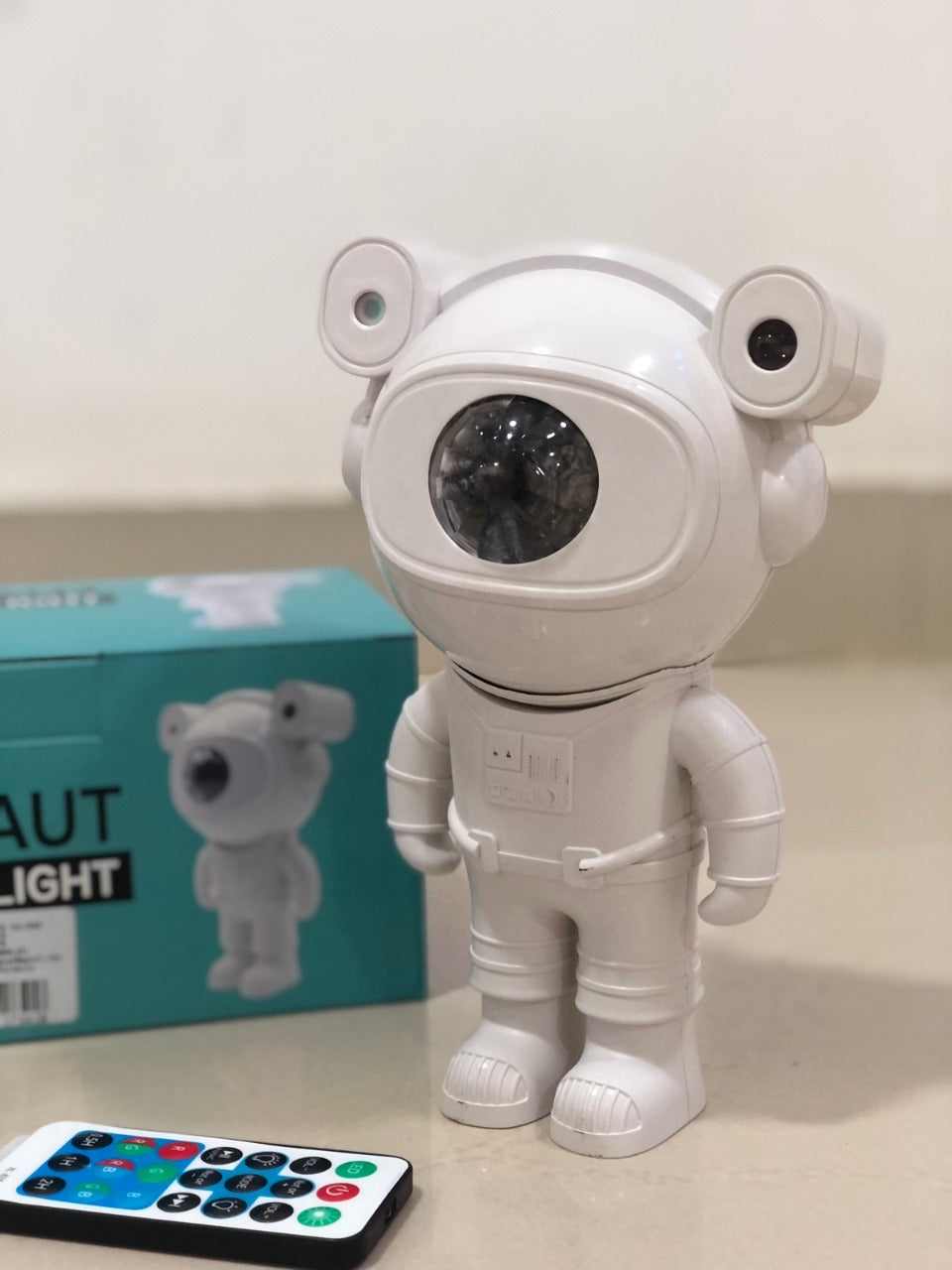 Proyector Lampara Astronauta De Estrellas con parlante + Envio Gratis