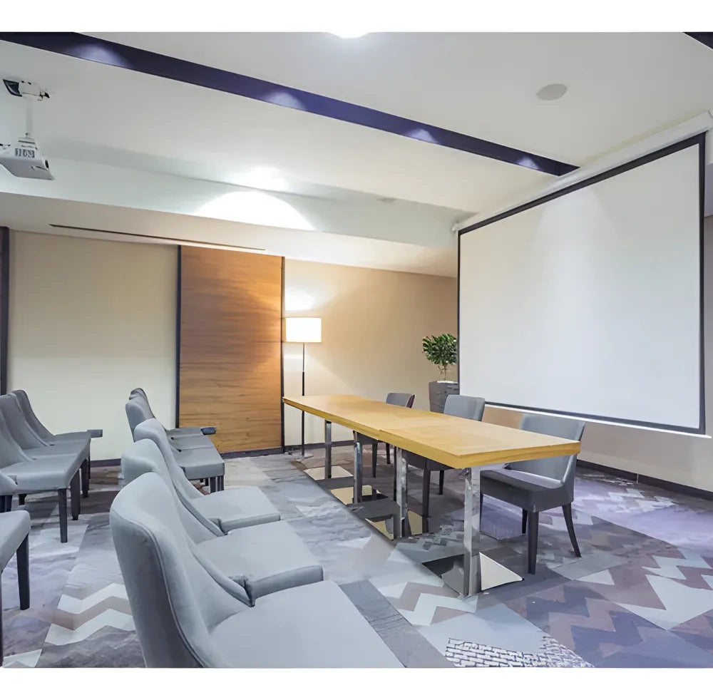 Telón para Proyector 100 Pulgadas electrico con Control 2.20 cm x 1.20 cm