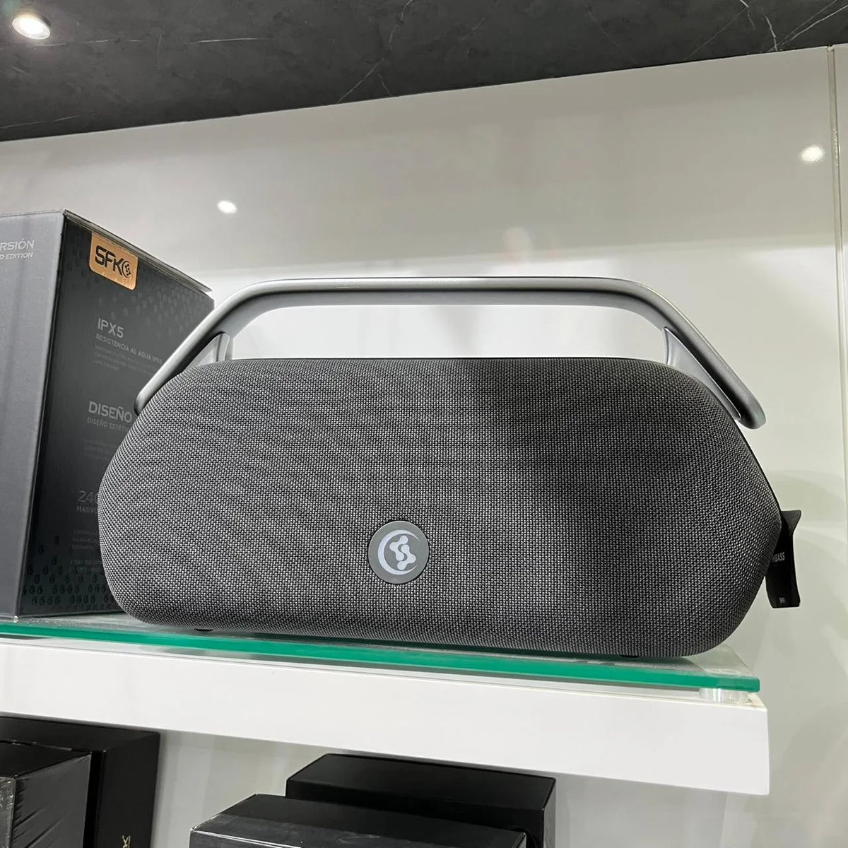 Parlante Sofistek HIBASS 240W IPX5 Bluetooth Portátil