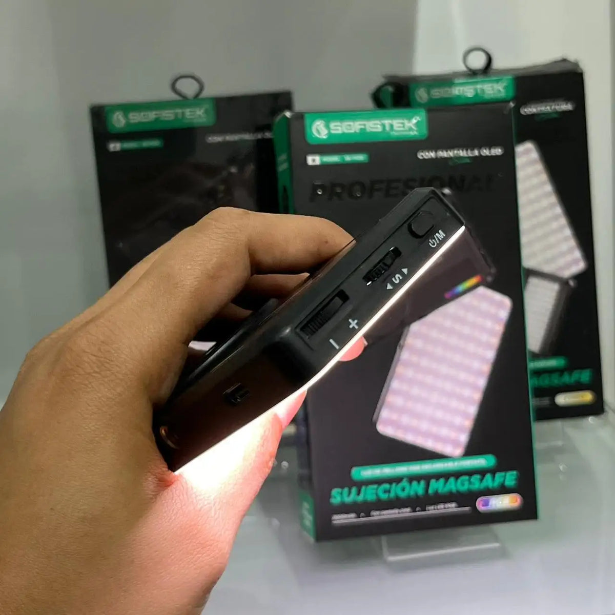 Holder de Luz Magnético Sofistek SK-M20 RGB con Pantalla