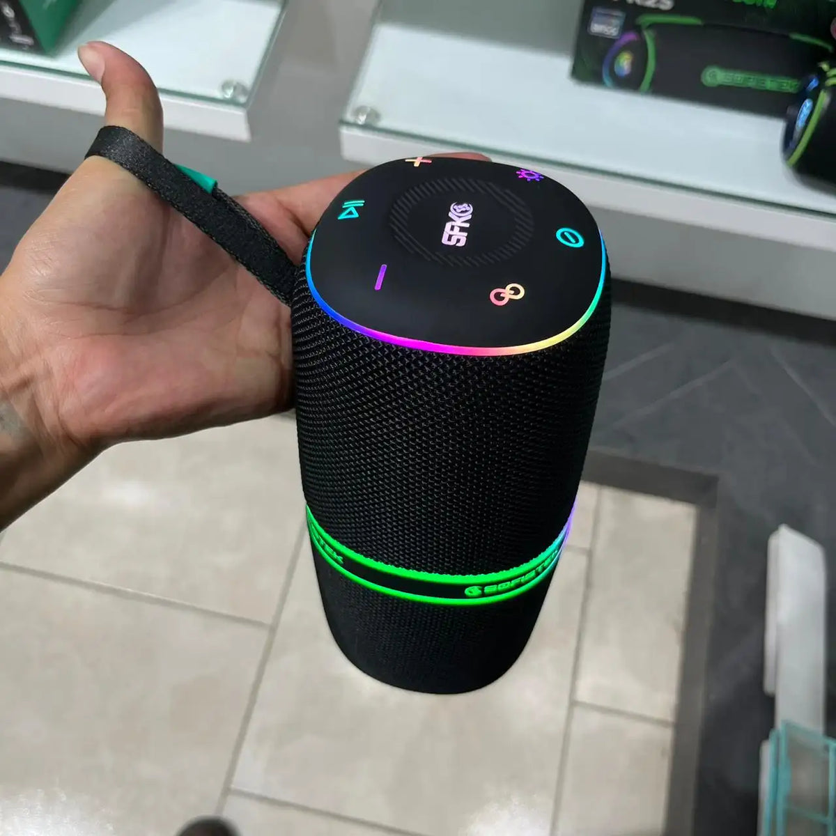 Parlante Portátil Sofistek SK-P150 40W Bluetooth IPX5